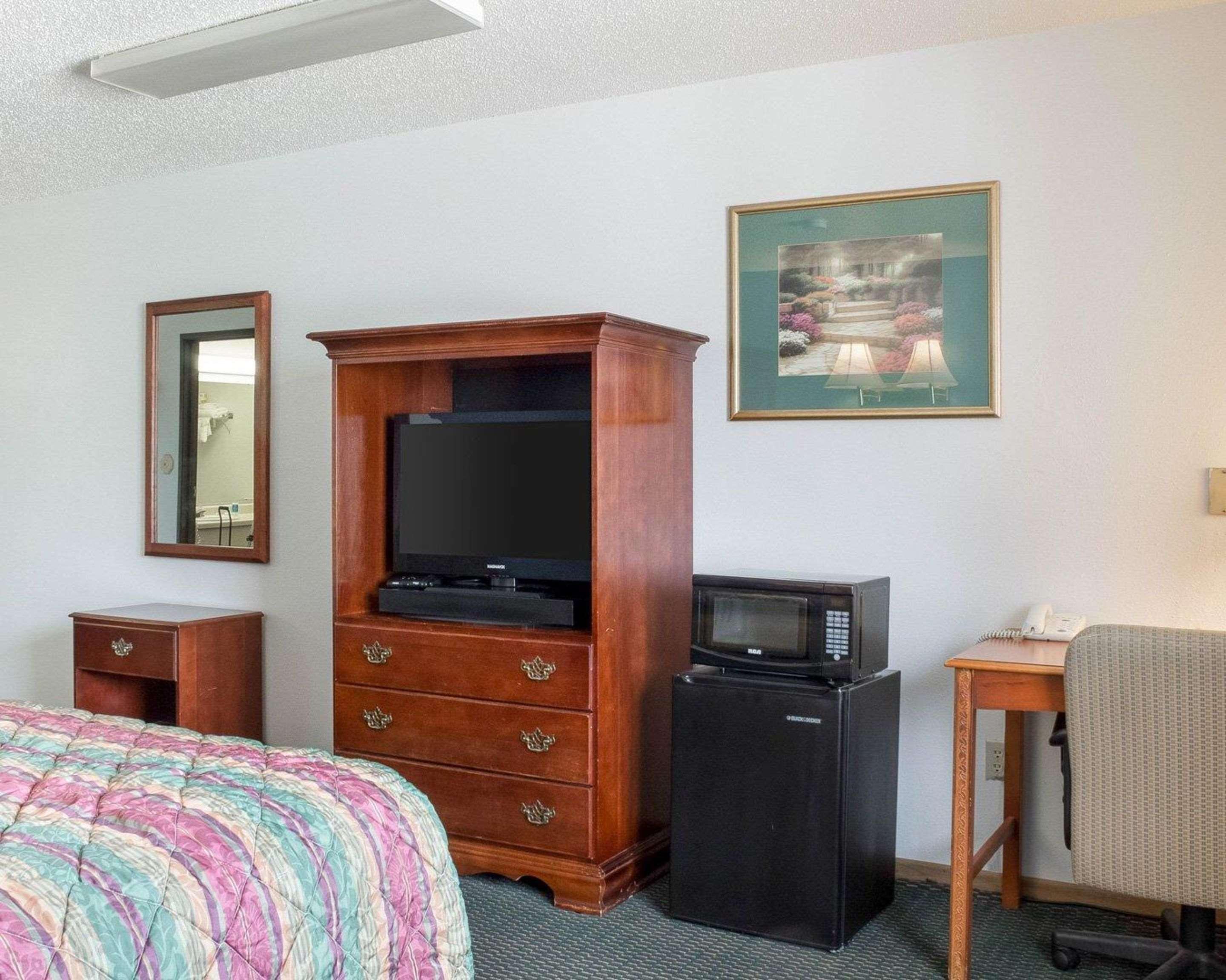 Rodeway Inn West Fargo Esterno foto