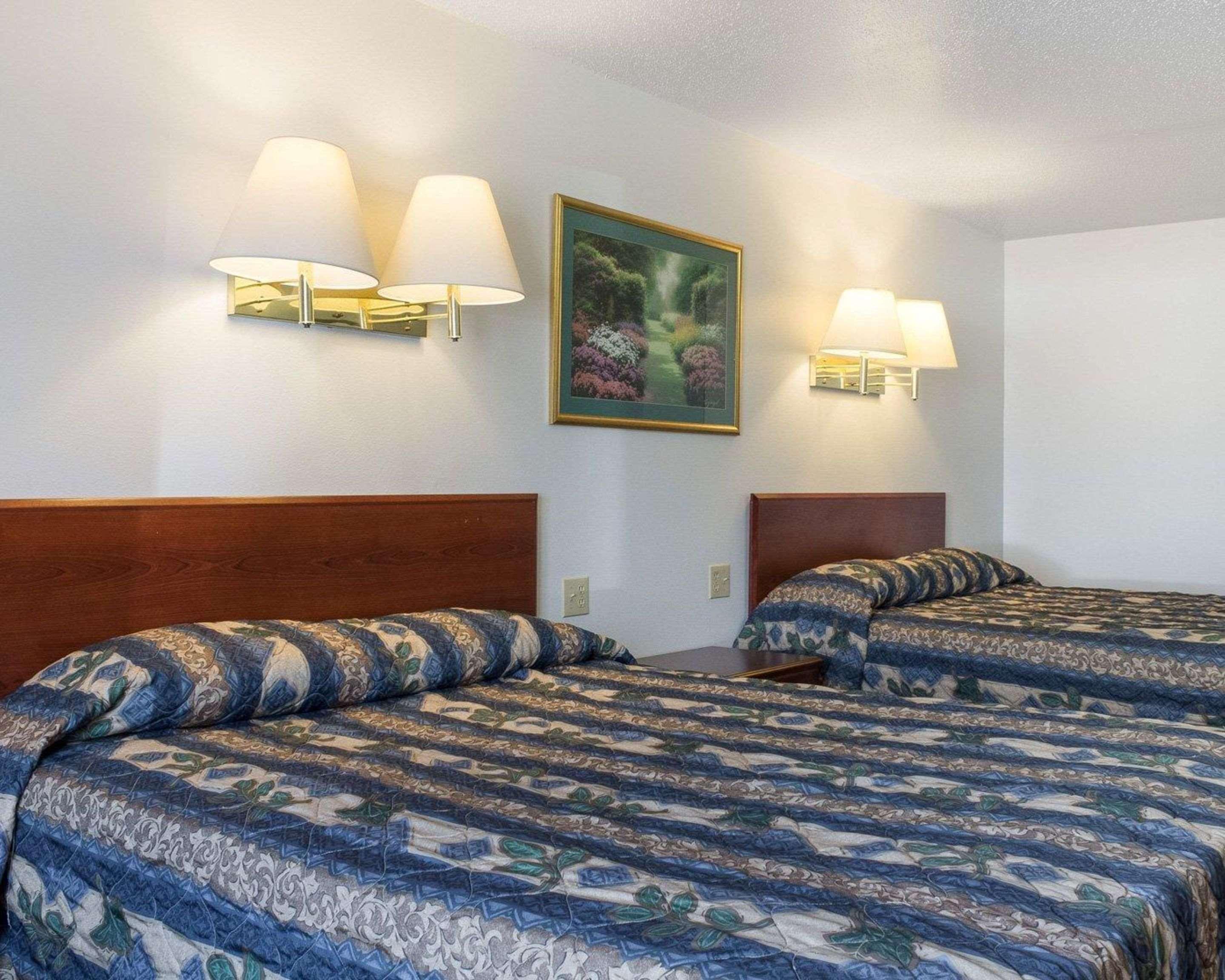 Rodeway Inn West Fargo Esterno foto