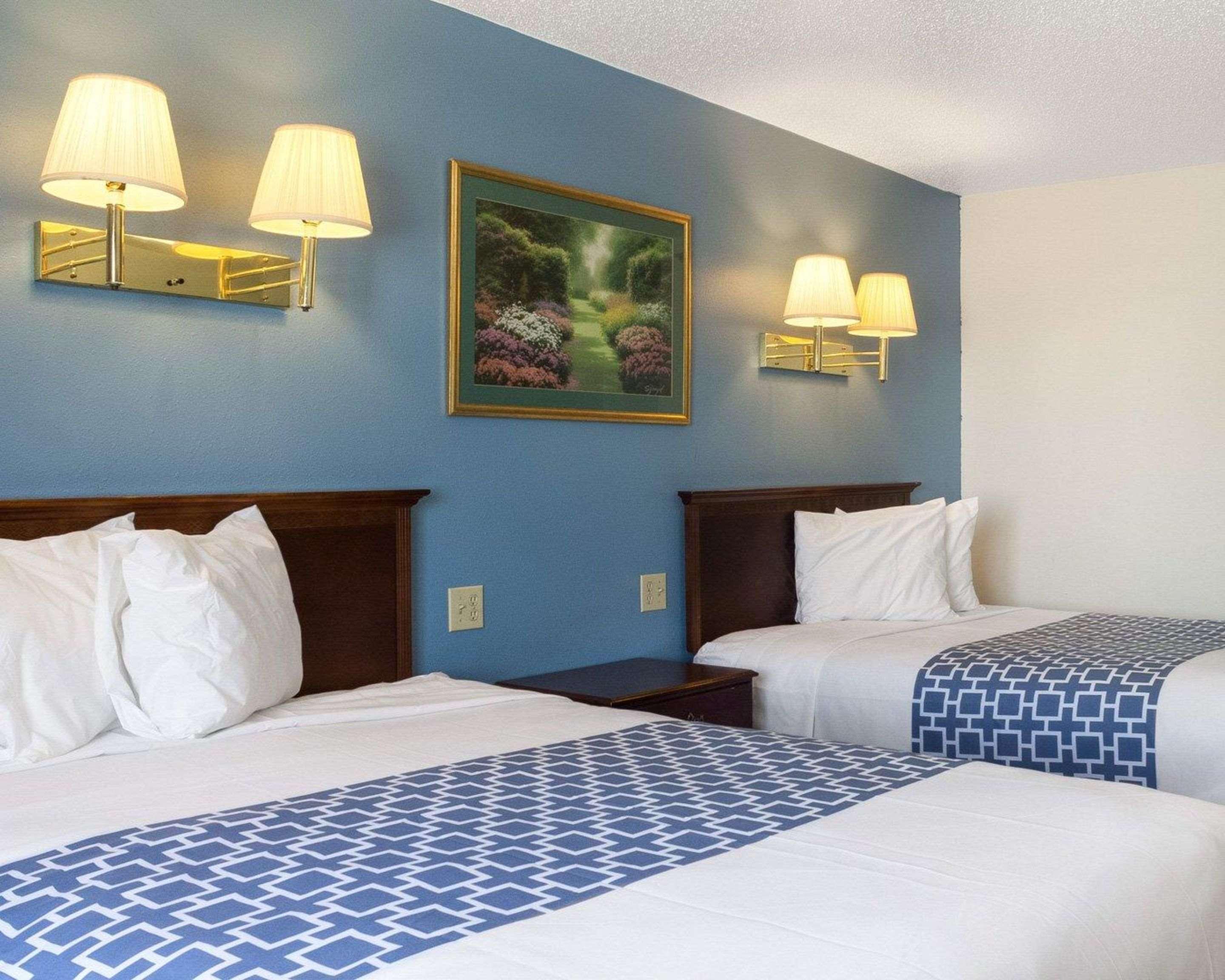 Rodeway Inn West Fargo Esterno foto