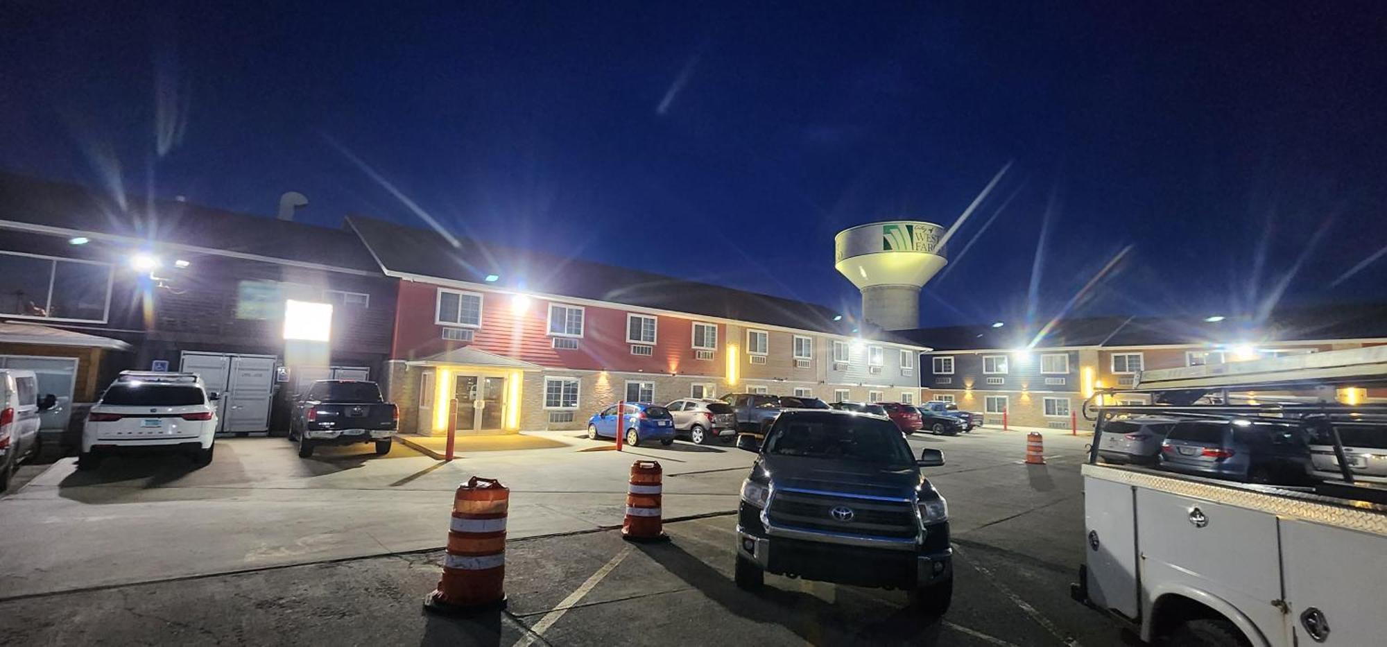 Rodeway Inn West Fargo Esterno foto
