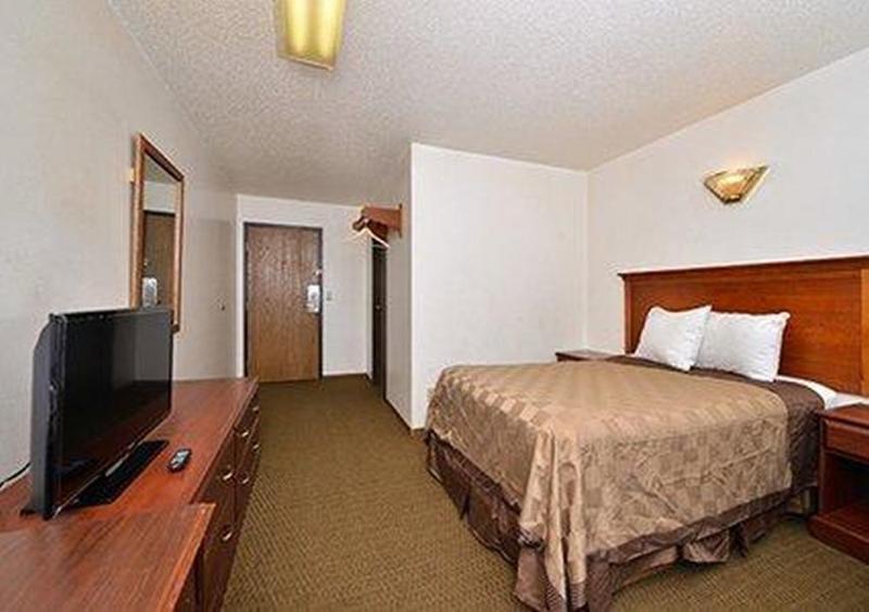Rodeway Inn West Fargo Esterno foto