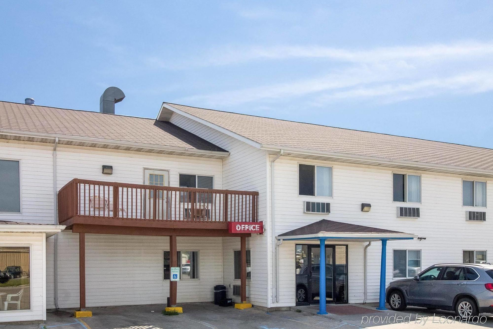 Rodeway Inn West Fargo Esterno foto