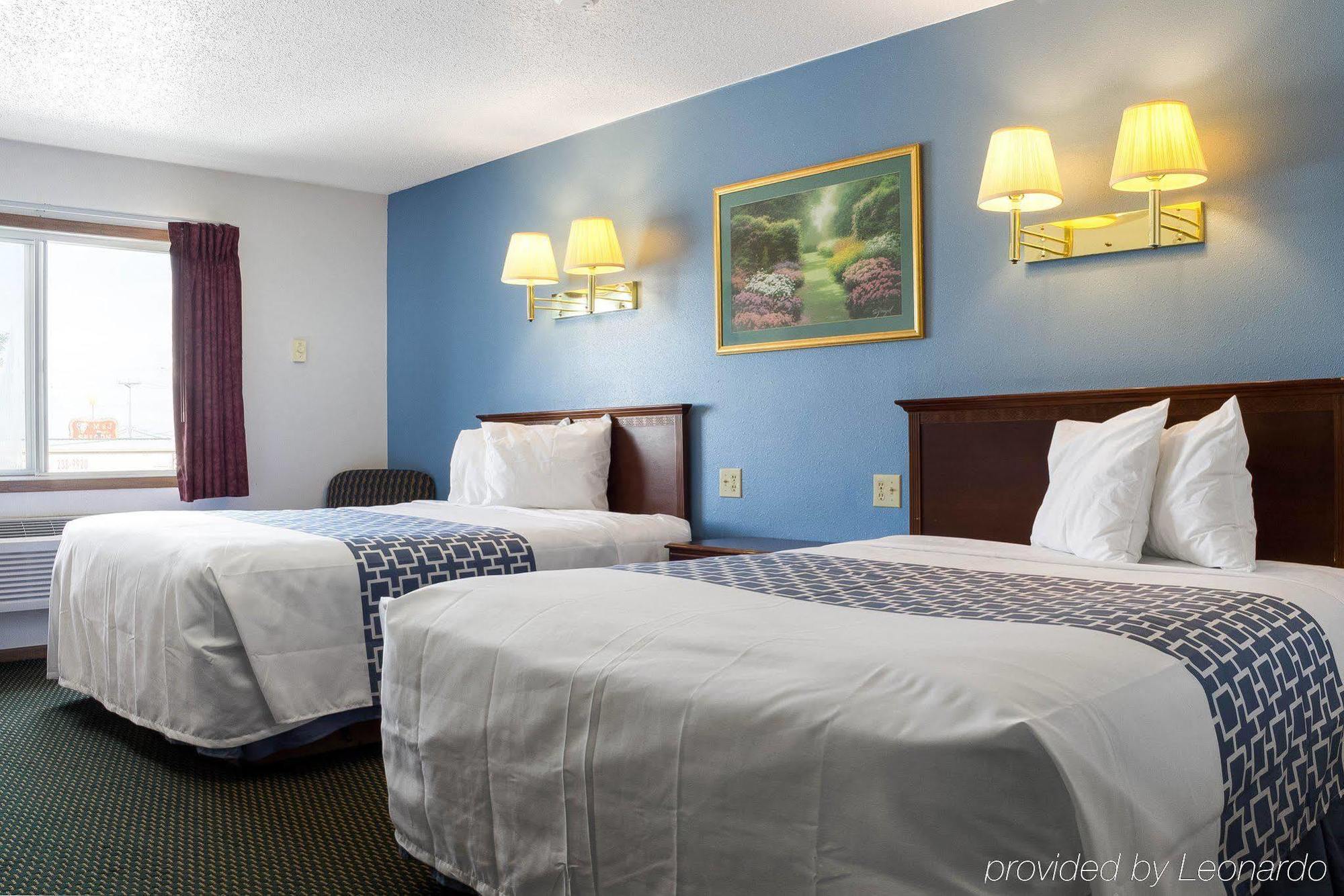 Rodeway Inn West Fargo Esterno foto