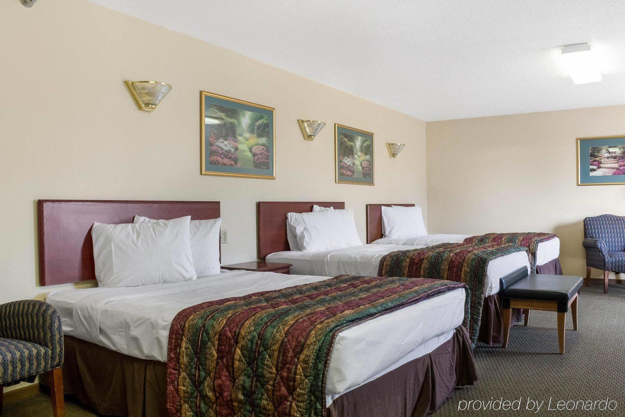 Rodeway Inn West Fargo Esterno foto