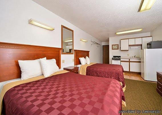 Rodeway Inn West Fargo Esterno foto
